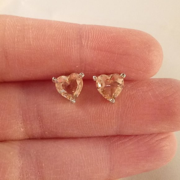18K White Gold Plated Heart Shape Morganite Diamond Zircon Stud Earrings - Picture 4 of 4